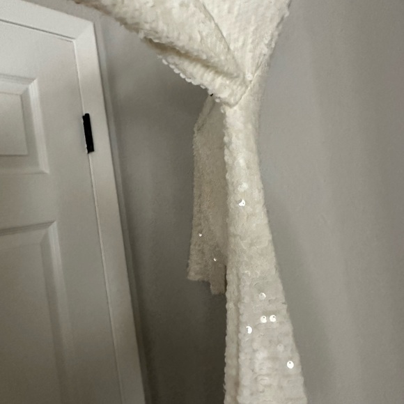 New w/Tags BCBG dress. Never worn, beautiful body con fit. Just decluttering😀 - Picture 6 of 7